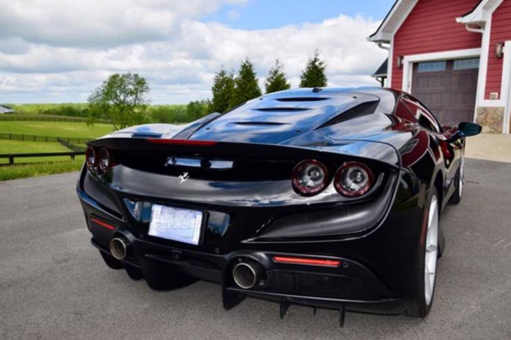 Used 2022 Ferrari F8 Tributo image 8