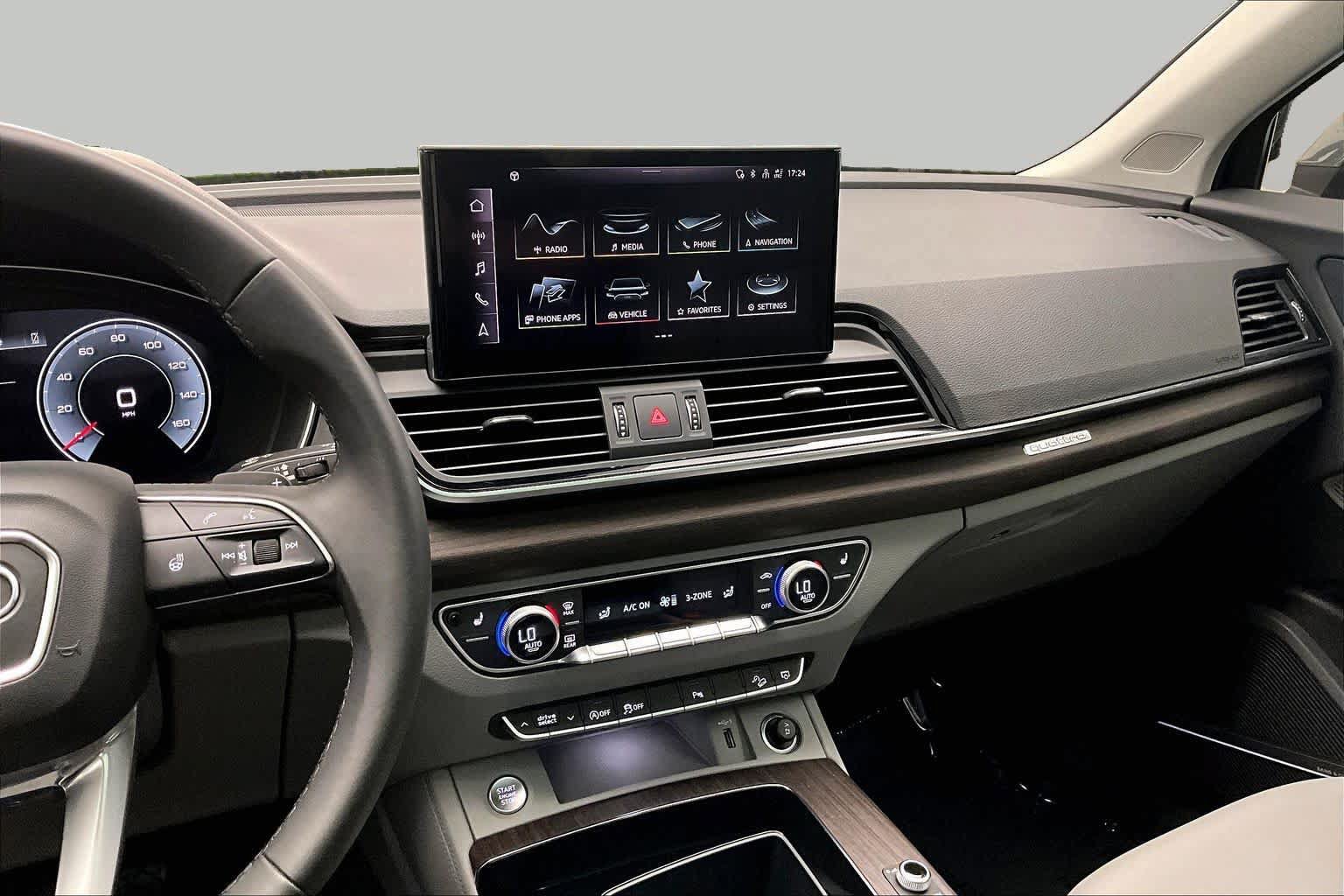 Used 2023 Audi Q5 2.0T Premium Plus w/ Premium Plus Package AWD/4WD image 7