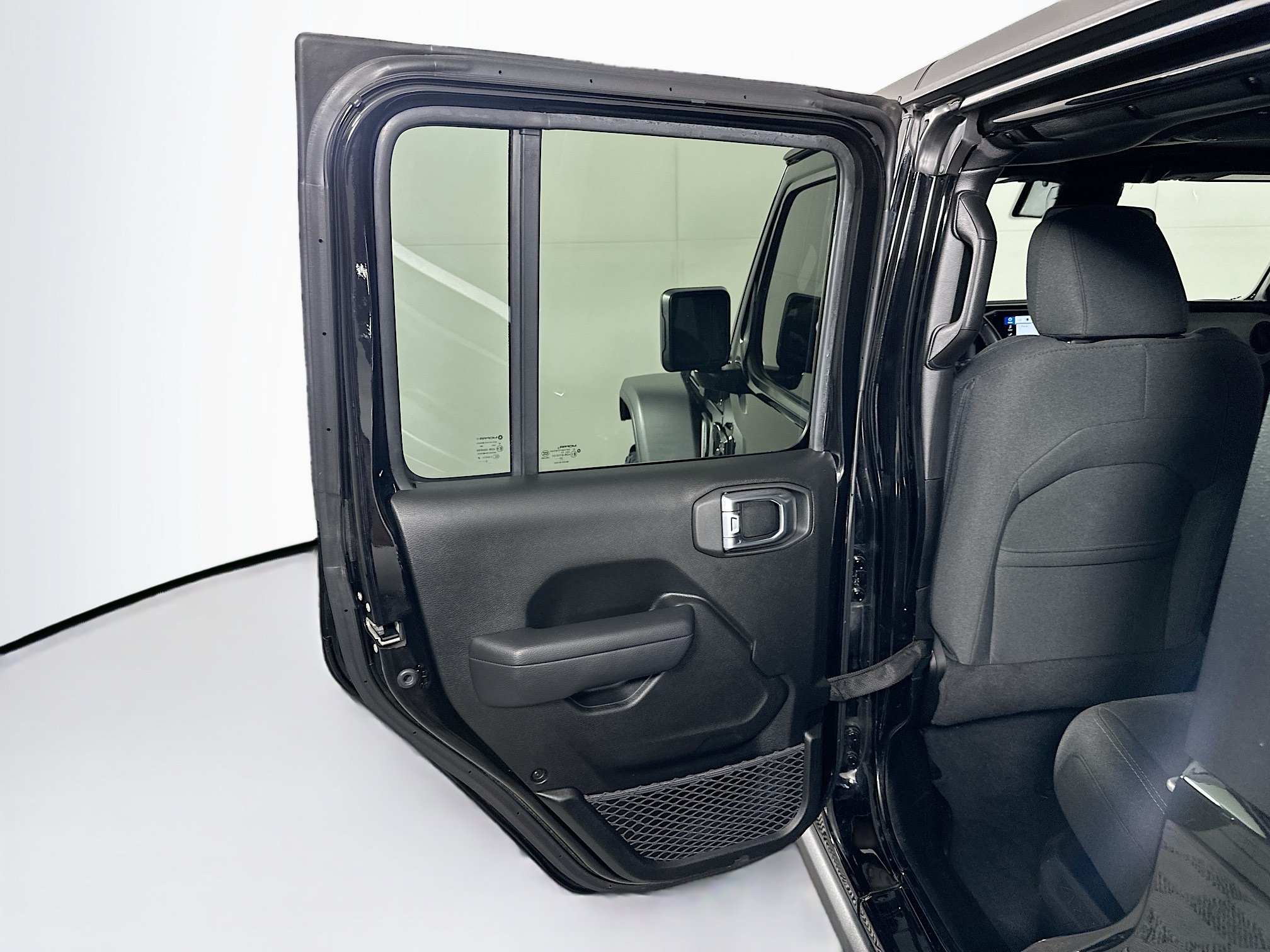 Used 2024 Jeep Wrangler Unlimited AWD/4WD image 24