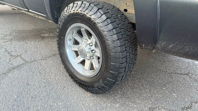 Used 2003 Chevrolet Silverado 2500 LT w/ Skid Plate Package image 7