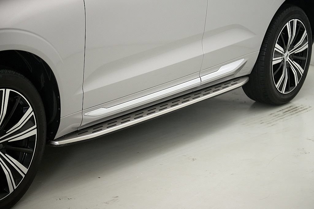 Certified 2023 Volvo XC60 B5 Plus w/ Climate Package AWD/4WD image 8