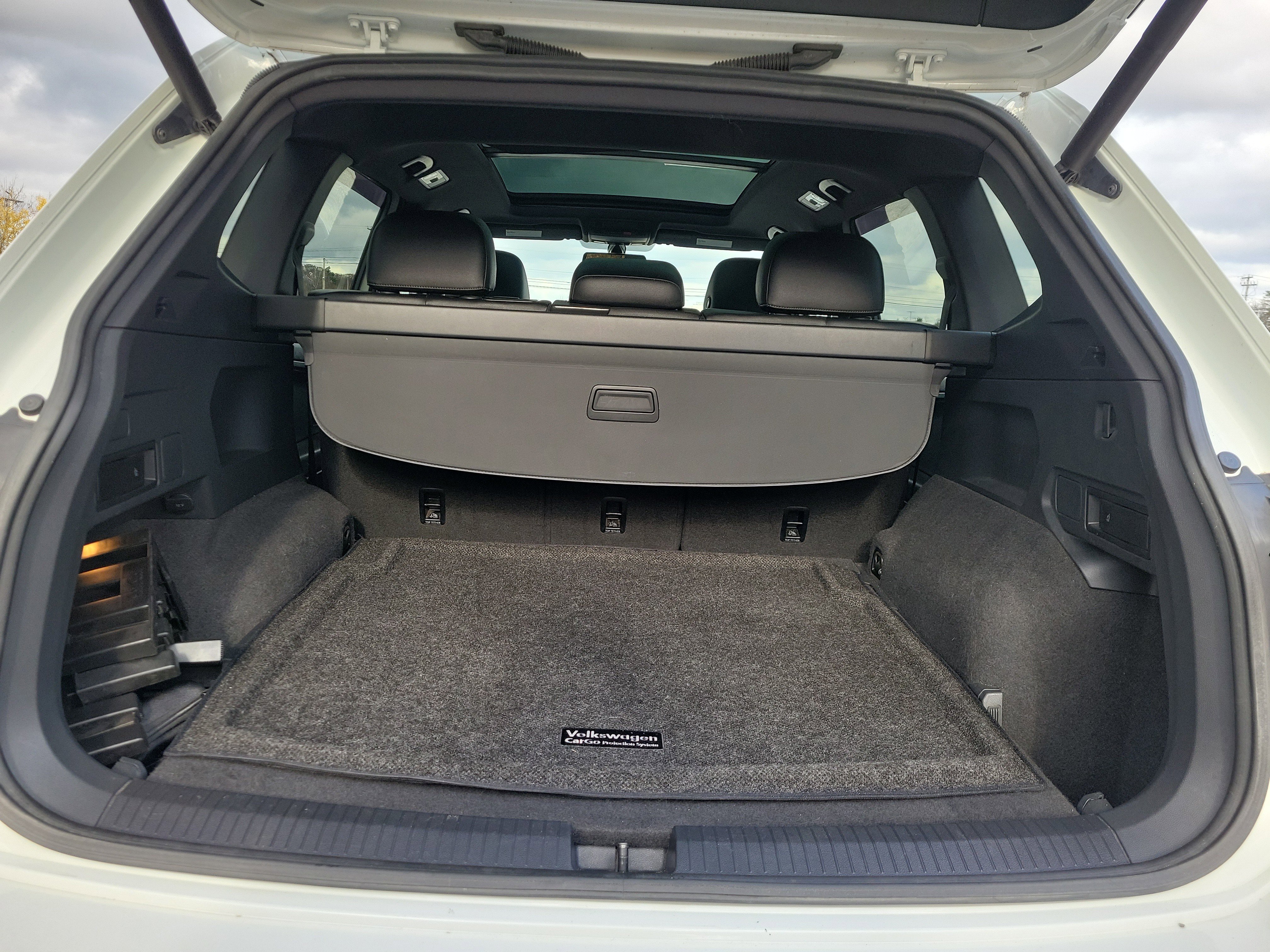 Used 2019 Volkswagen Tiguan SEL Premium R-Line image 17