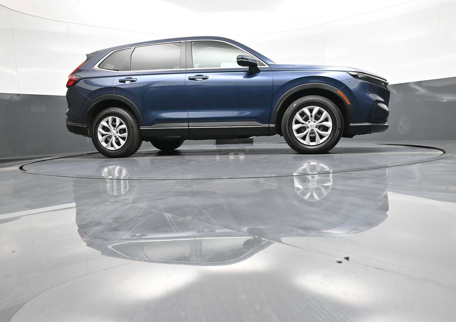 Certified 2025 Honda CR-V LX image 28