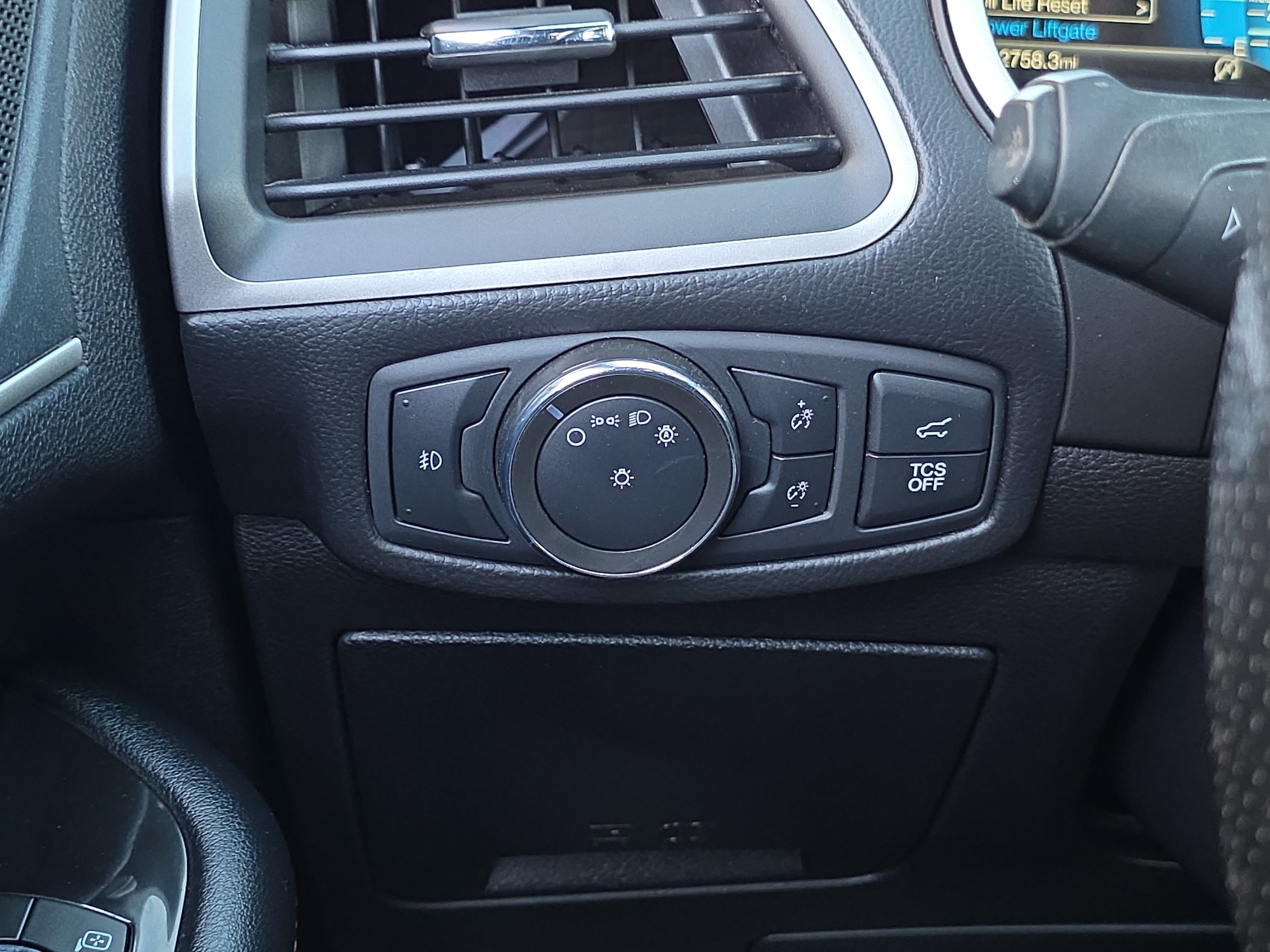 Used 2020 Ford Edge ST-Line FWD image 24