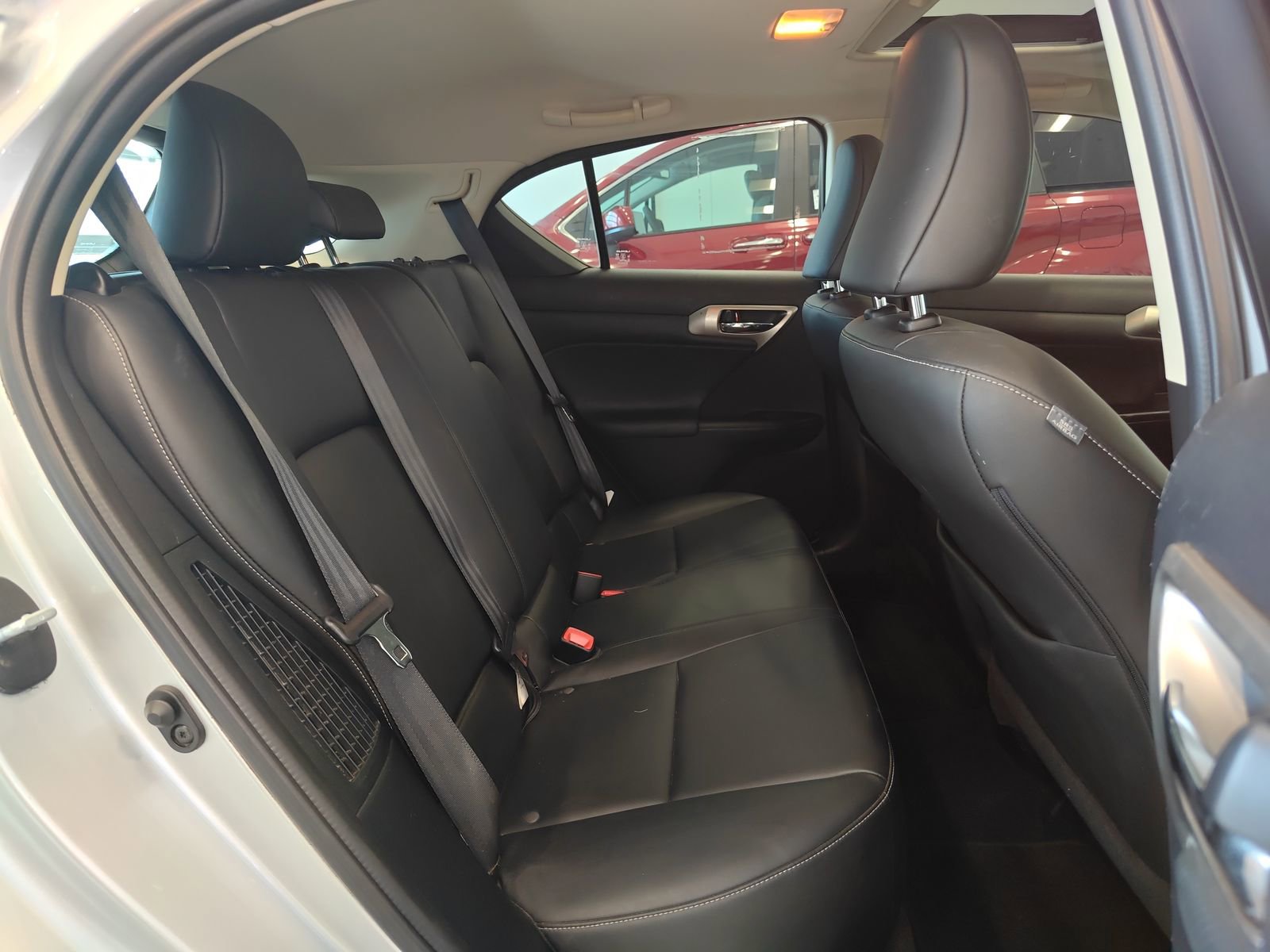 Used 2015 Lexus CT 200h image 14