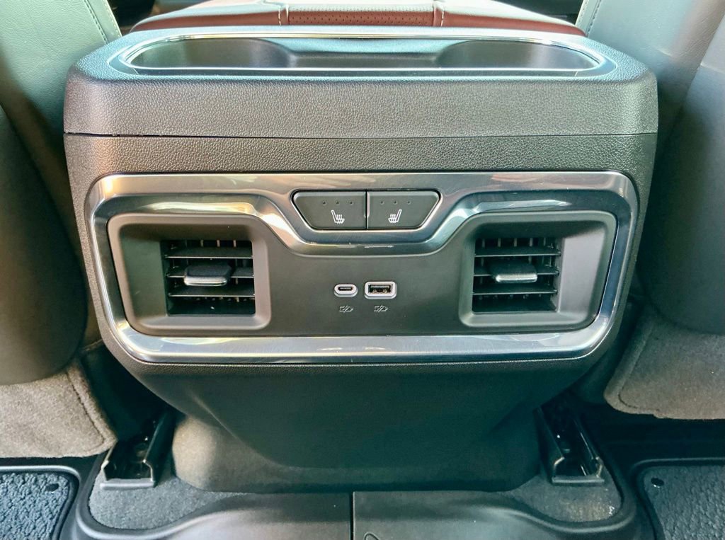 Used 2025 GMC Sierra 1500 Denali Ultimate image 35