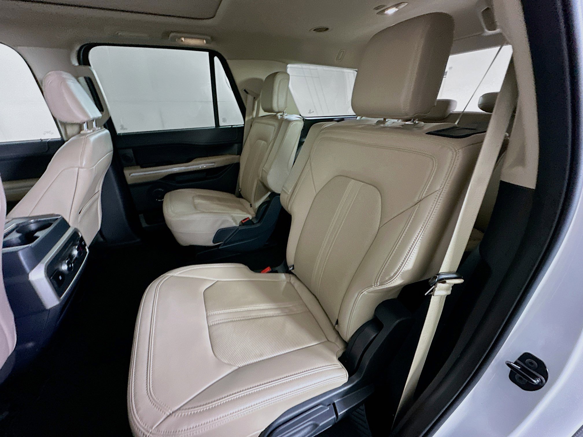 Used 2024 Ford Expedition Limited RWD image 29