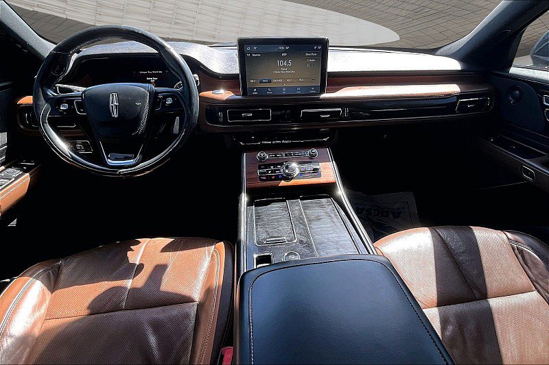 Used 2020 Lincoln Aviator Reserve w/ Equipment Group 201A image 15