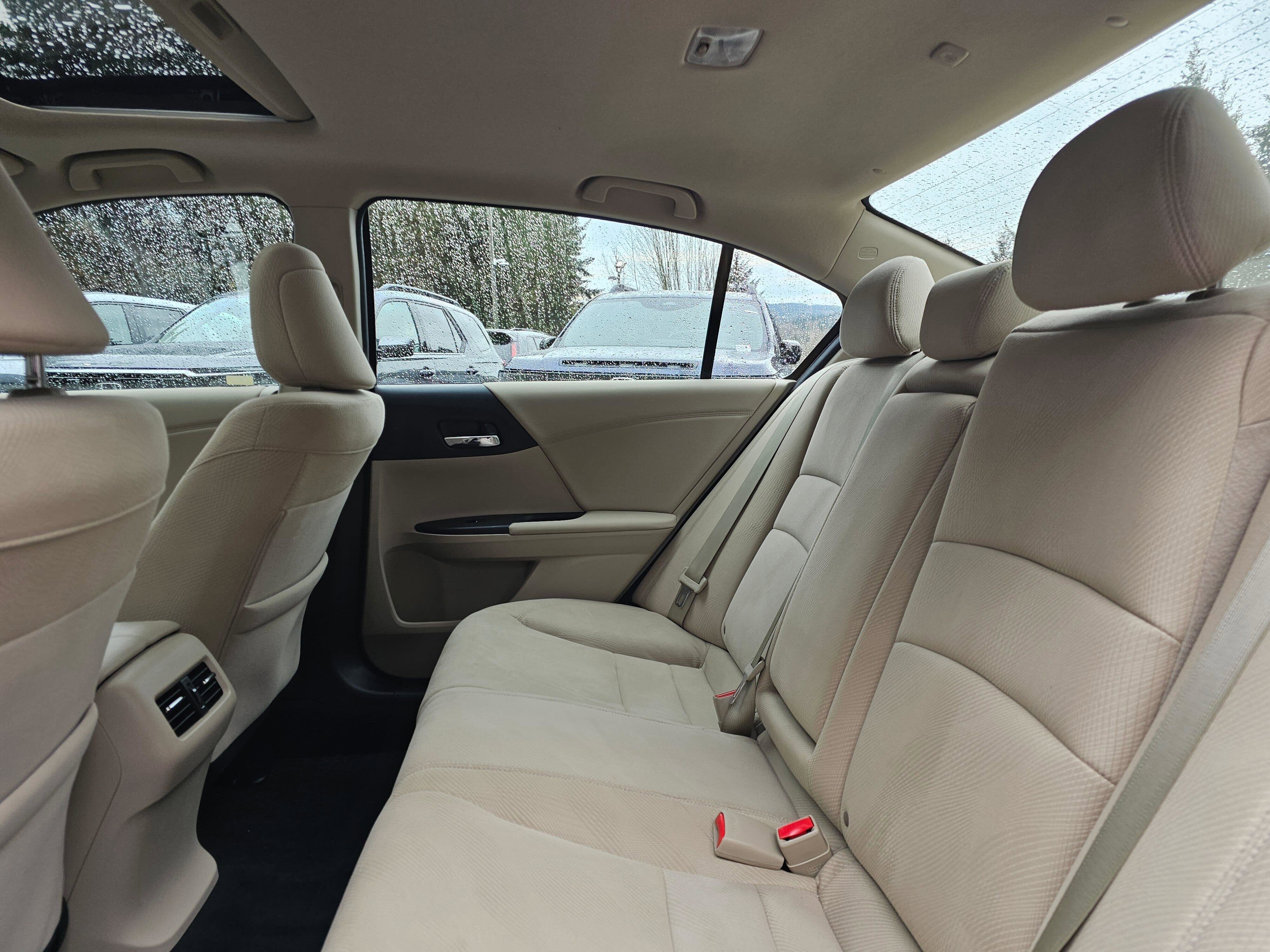 Used 2016 Honda Accord EX image 17