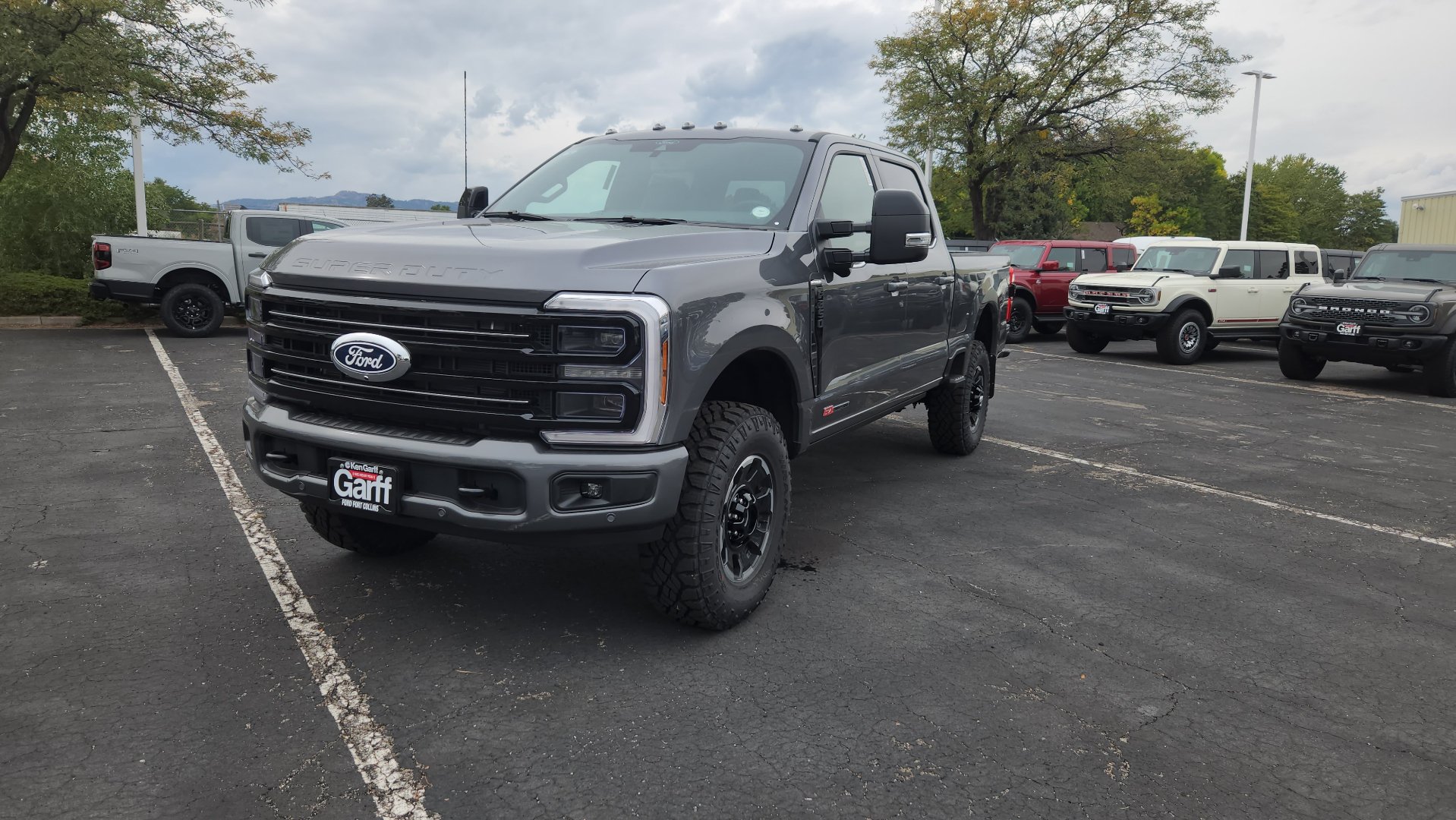 New 2027 Ford F350 Platinum w/ Tremor Off-Road Package AWD/4WD image 2