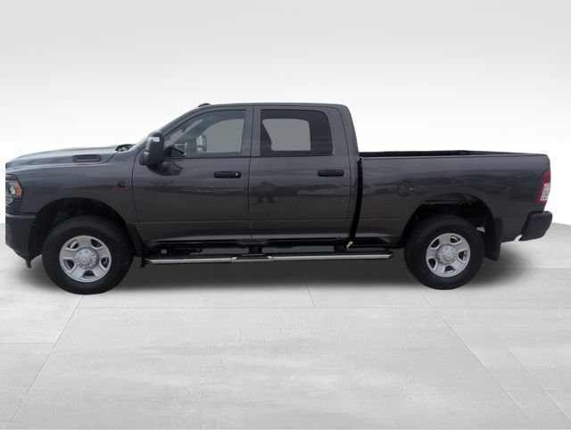 Used 2024 RAM 3500 Tradesman AWD/4WD image 3