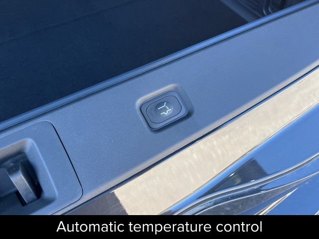 New 2026 Lincoln Navigator L Reserve AWD/4WD image 9
