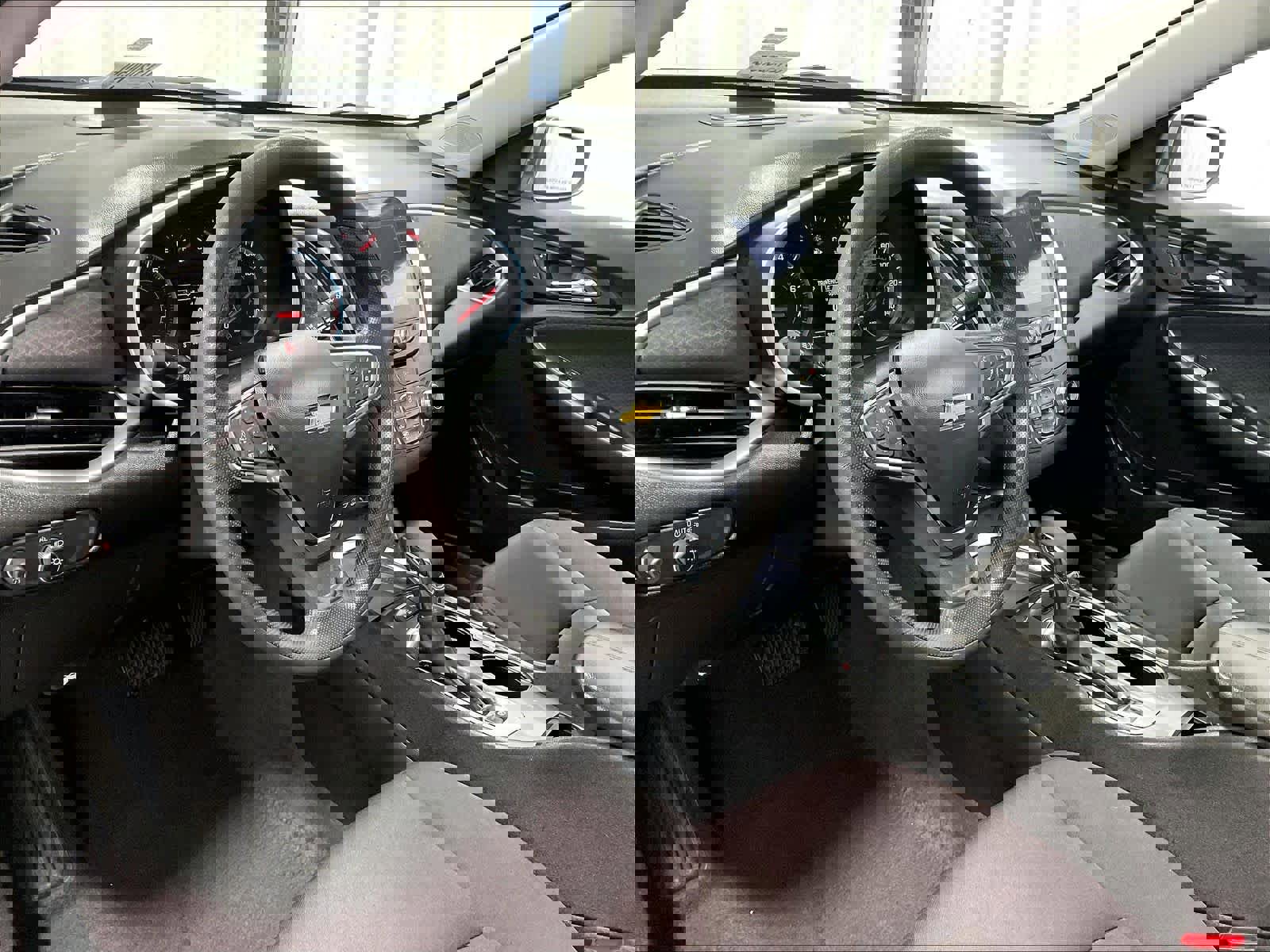 Used 2024 Chevrolet Malibu LT image 8