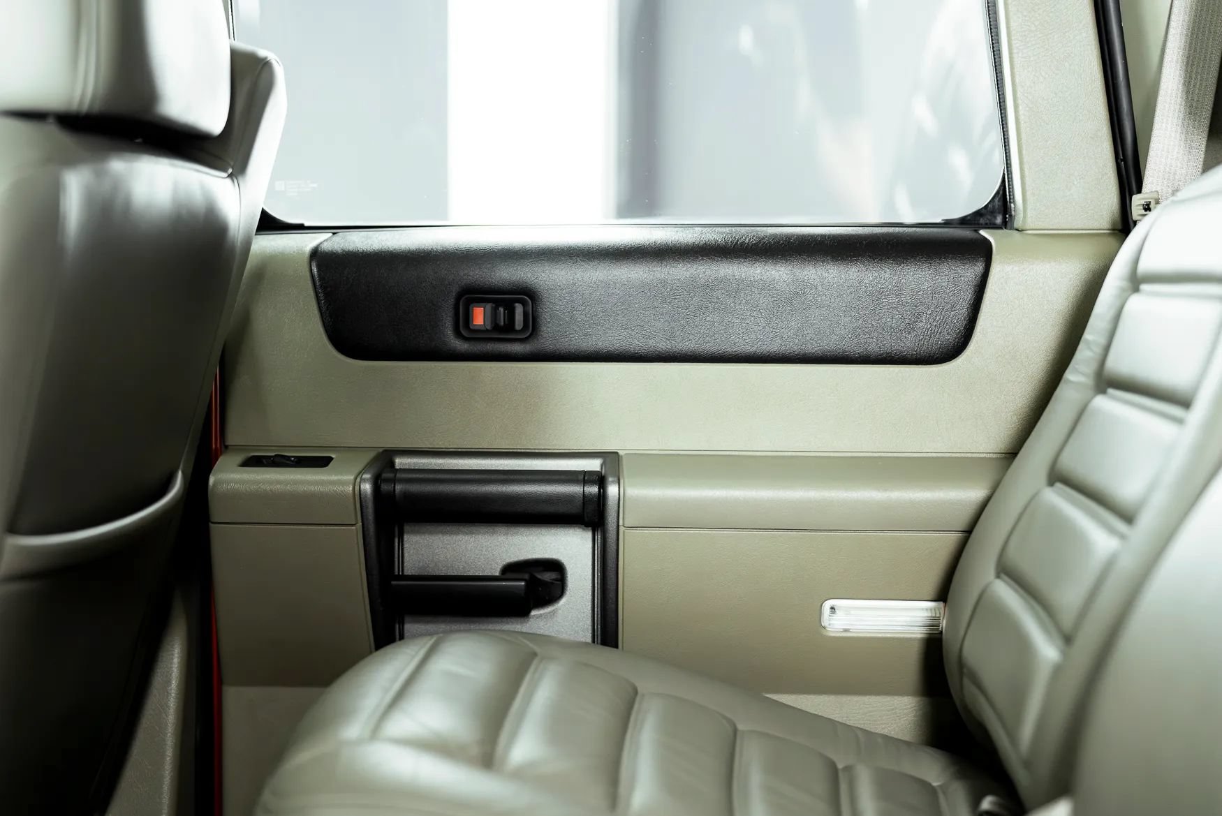 Used 2003 HUMMER H2 w/ Preferred Equipment Group AWD/4WD image 26