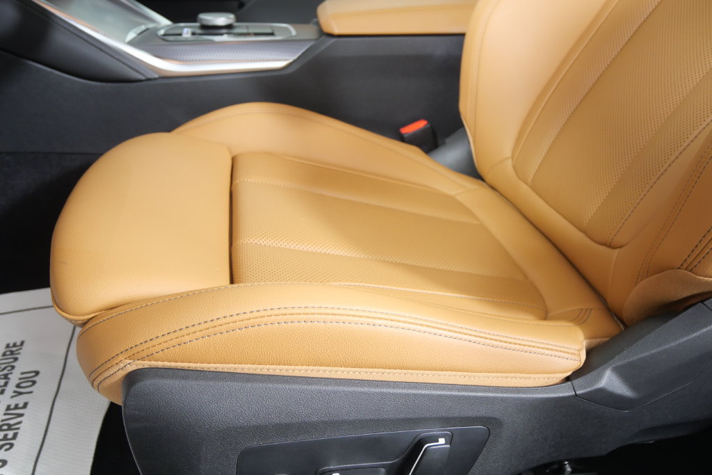 Certified 2026 BMW M440i Coupe RWD image 11