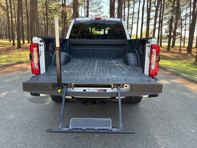 Used 2024 Ford F250 Platinum w/ FX4 Off-Road Package image 18