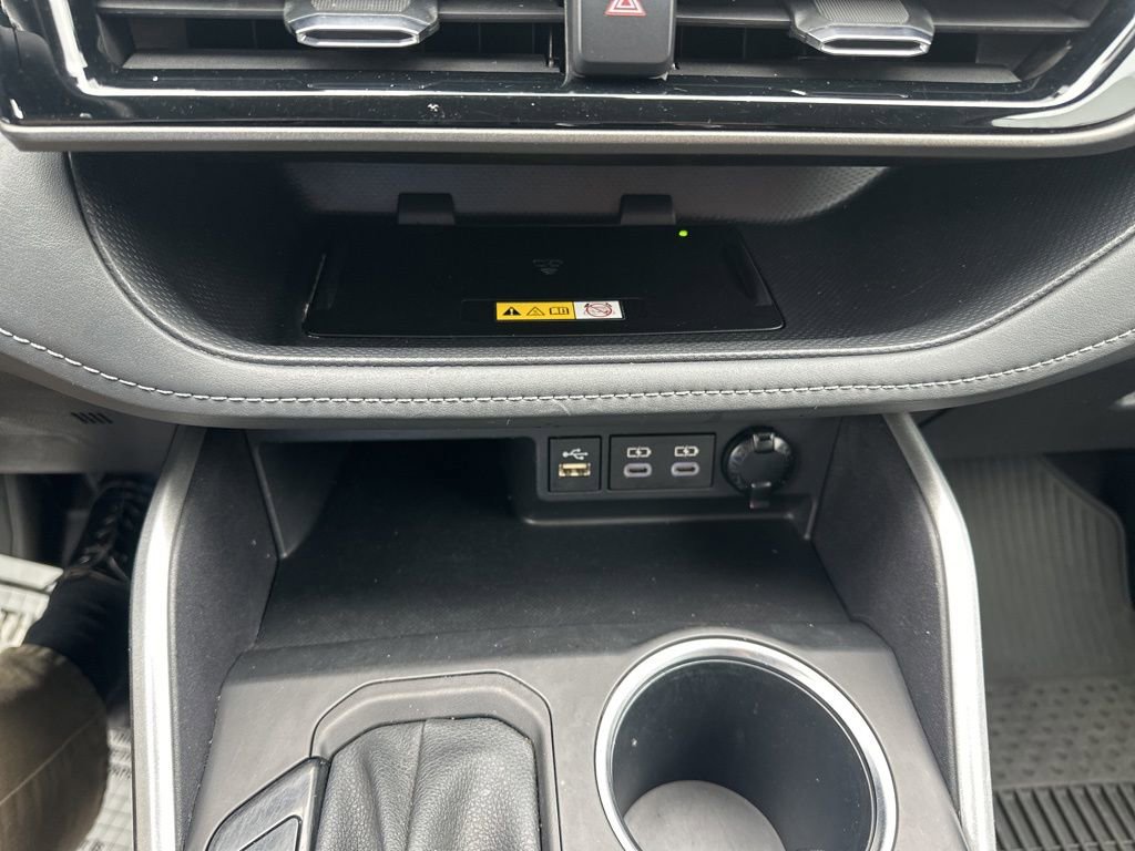 Used 2023 Toyota Highlander XLE image 23