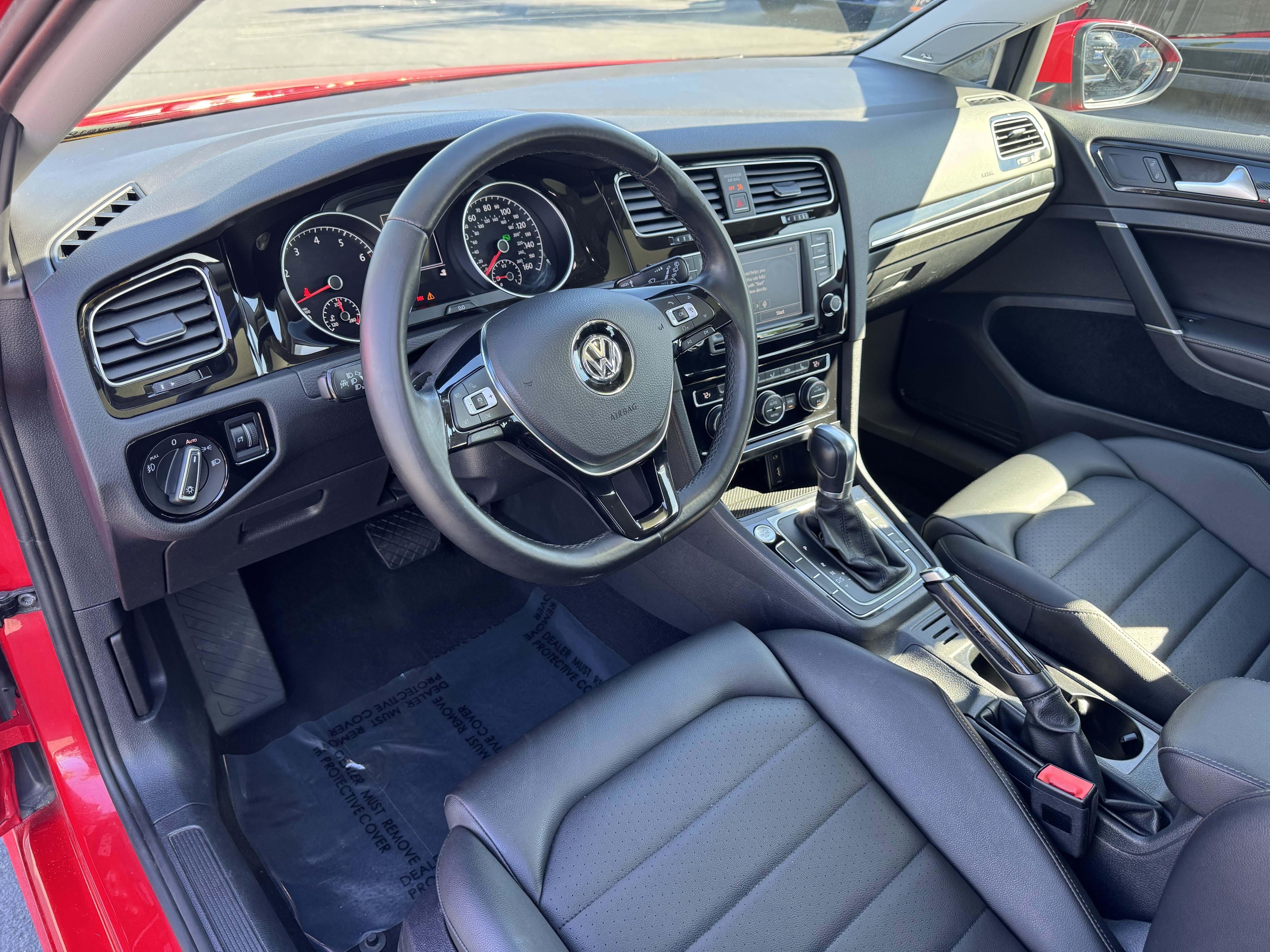 Used 2017 Volkswagen Golf SEL FWD image 17