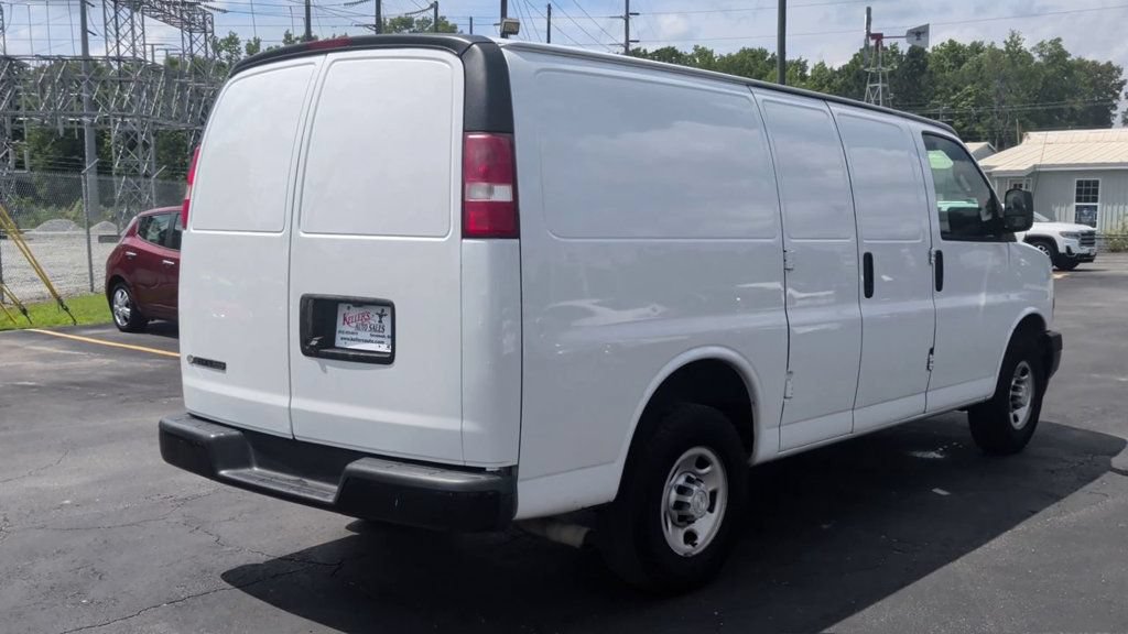 Used 2018 Chevrolet Express 2500 w/ Driver Convenience Package RWD image 8