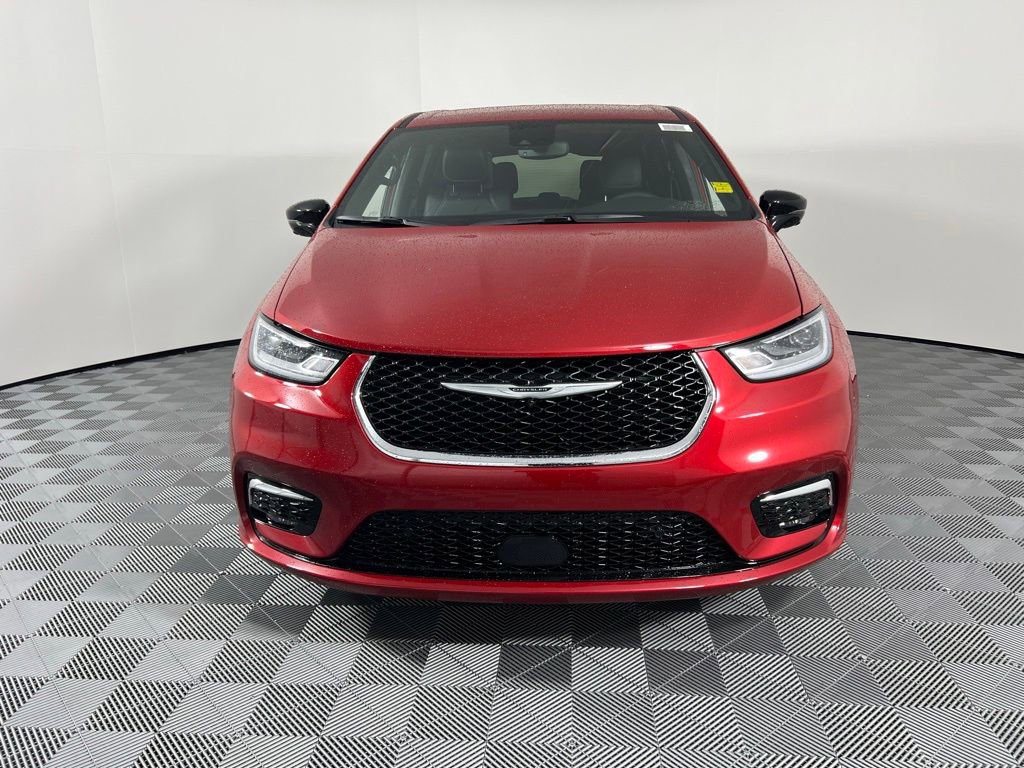 New 2026 Chrysler Pacifica Select image 3