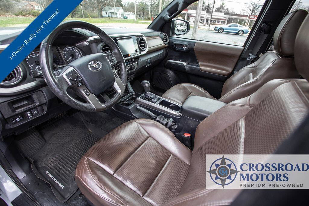 Used 2019 Toyota Tacoma Limited image 19