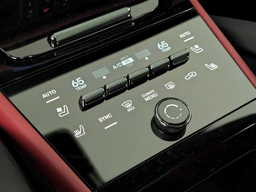 New 2026 Porsche Cayenne GTS AWD/4WD image 34