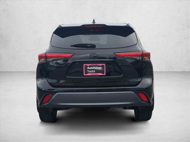 Used 2023 Toyota Highlander Limited image 7