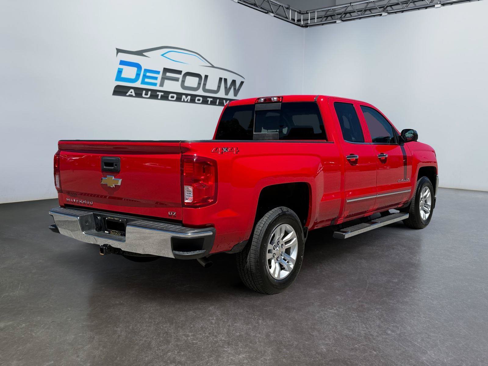Used 2018 Chevrolet Silverado 1500 LTZ AWD/4WD image 3