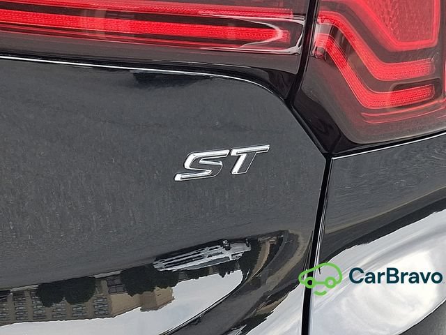 Certified 2024 Buick Encore GX Sport Touring FWD image 31