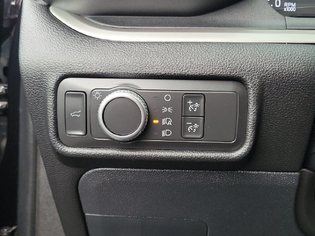 Used 2021 Ford Explorer XLT RWD image 14