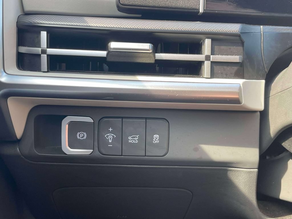 Certified 2025 Hyundai Santa Fe SE AWD/4WD image 20