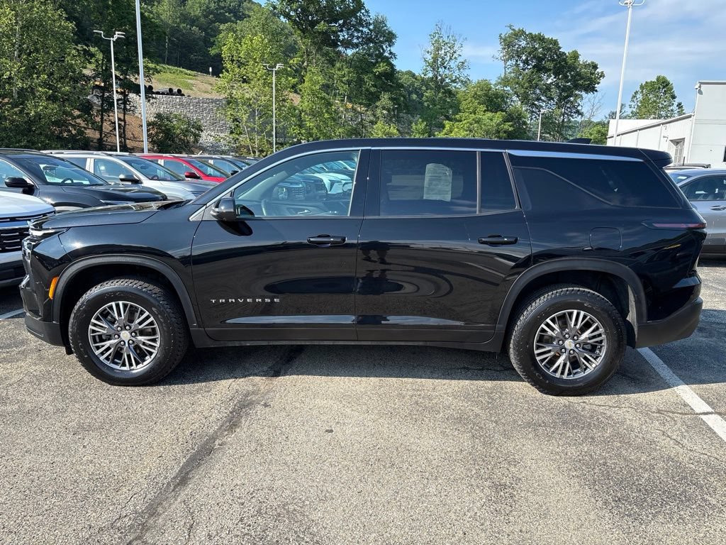 Certified 2024 Chevrolet Traverse LS AWD/4WD image 2