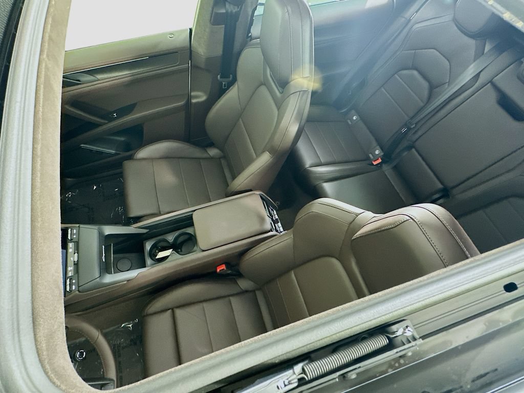 New 2026 Porsche Cayenne Turbo AWD/4WD image 14