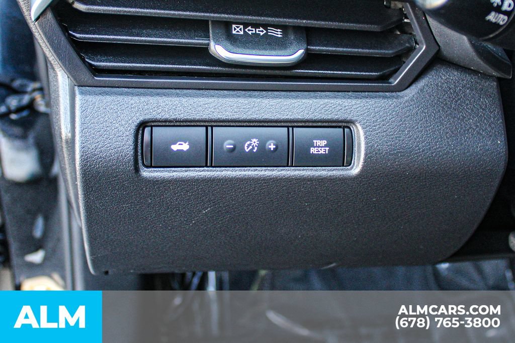 Used 2025 Nissan Altima 2.5 SV FWD image 29