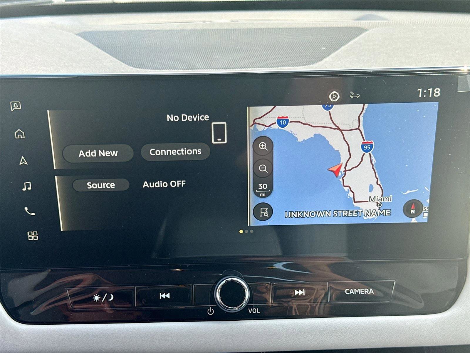 New 2025 Mitsubishi Outlander SE image 13