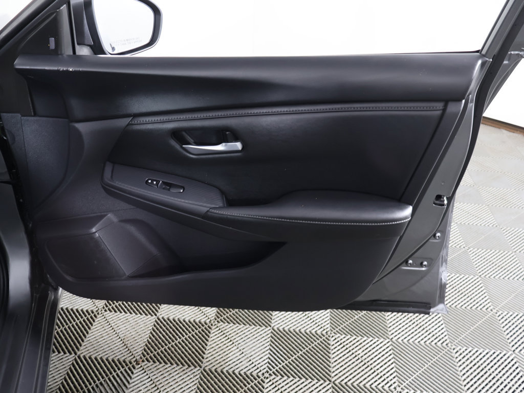 Used 2025 Nissan Sentra SV FWD image 21