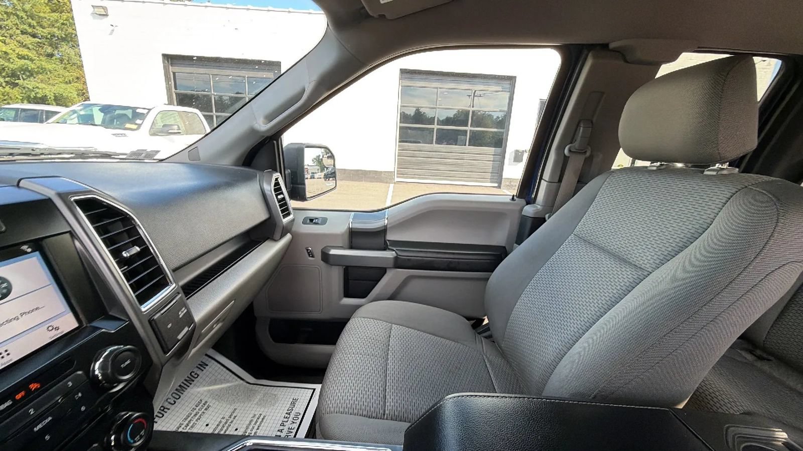 Used 2016 Ford F150 XLT w/ Equipment Group 302A Luxury AWD/4WD image 30