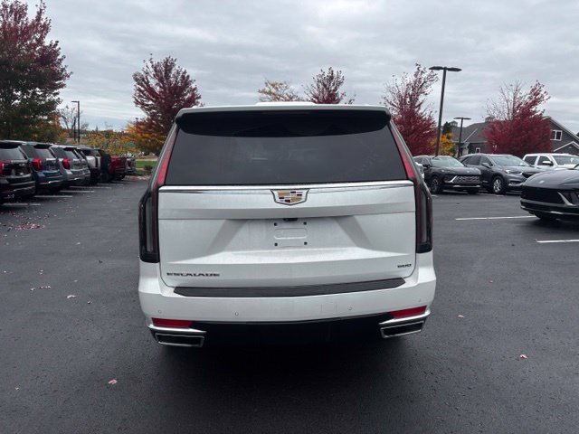 Used 2023 Cadillac Escalade Premium Luxury Platinum AWD/4WD image 7