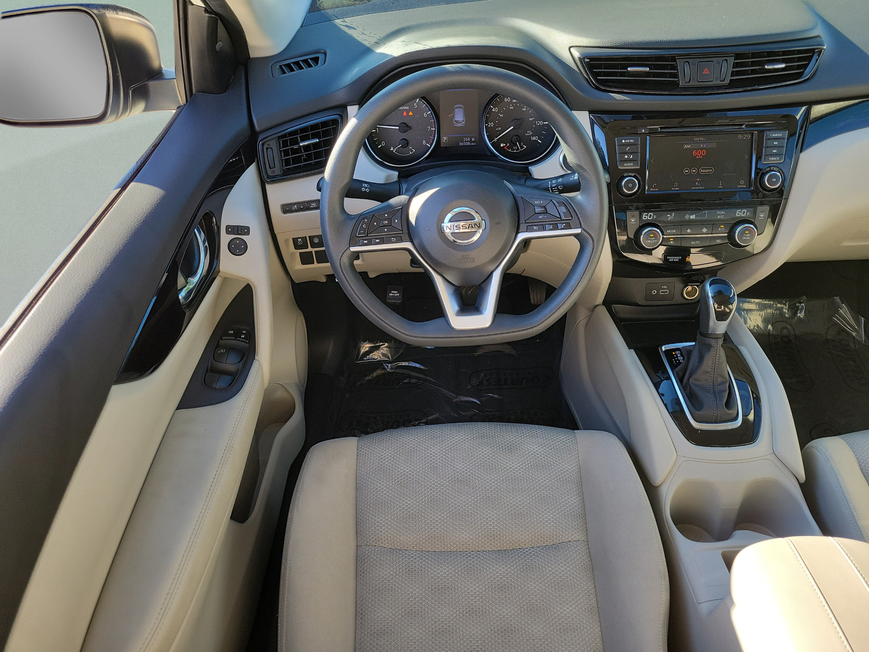 Used 2020 Nissan Rogue Sport SV FWD image 9