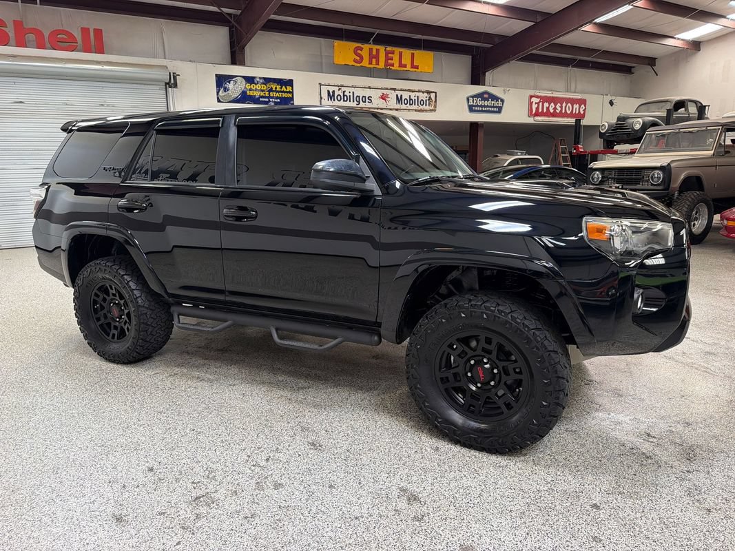 Used 2018 Toyota 4Runner TRD Pro AWD/4WD image 10