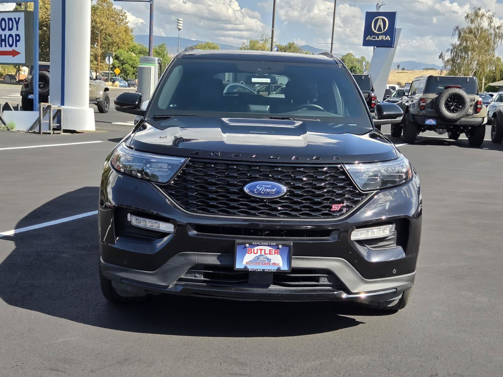 Used 2022 Ford Explorer ST w/ Equipment Group 401A AWD/4WD image 2