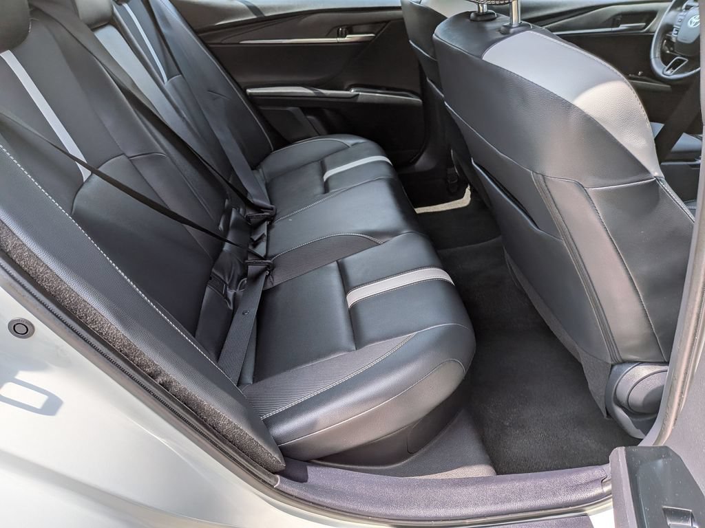 Used 2025 Toyota Camry SE FWD image 17