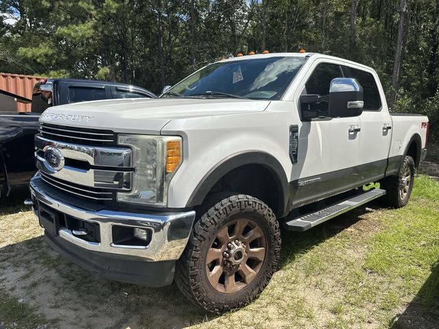 Used 2017 Ford F250 Lariat w/ Lariat Ultimate Package AWD/4WD image 9