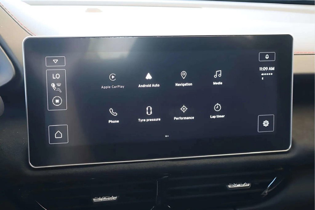 Used 2025 Lotus Emira RWD image 18
