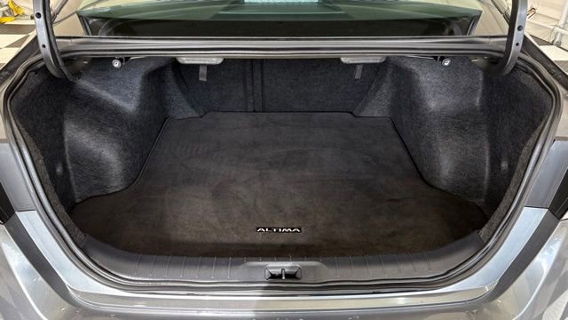 Used 2025 Nissan Altima 2.5 SV image 4