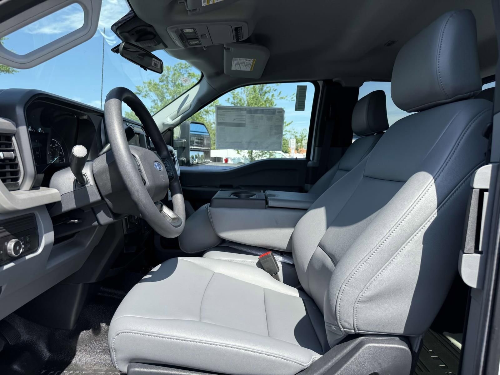 New 2025 Ford F350 XL w/ XL Chrome Package image 9