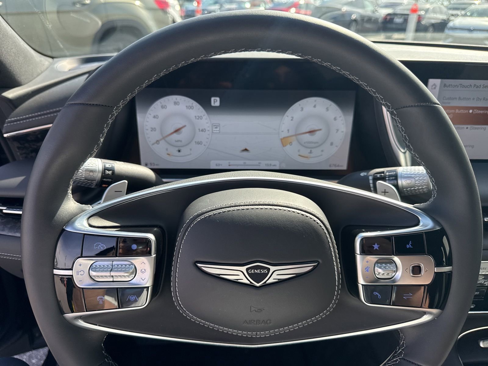 Used 2025 Genesis G90 3.5T image 32