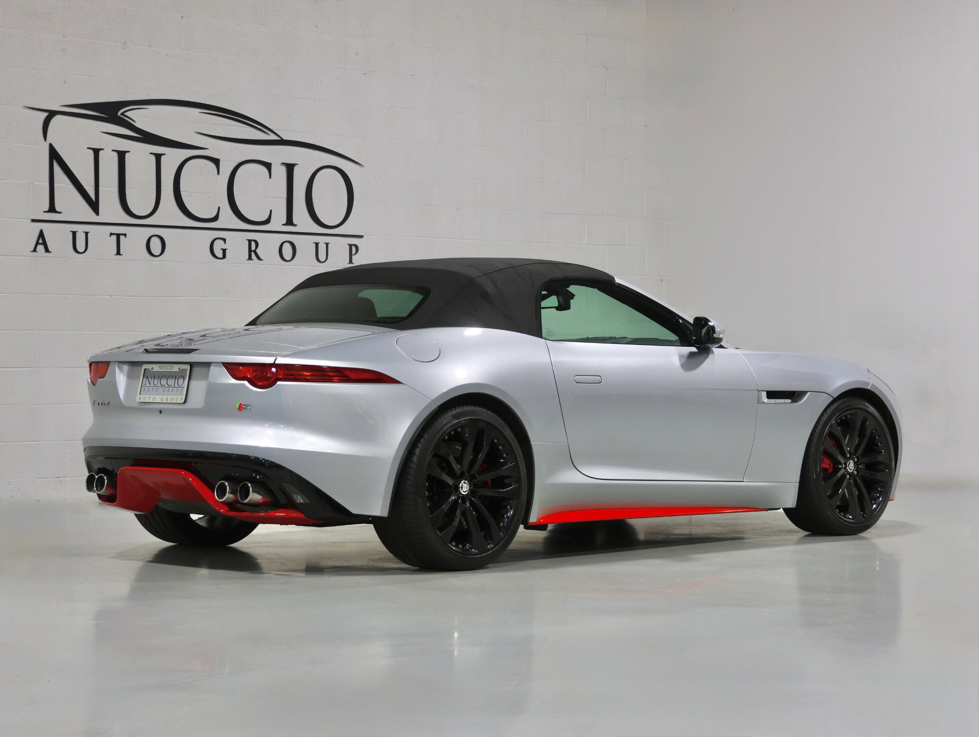 Used 2014 Jaguar F-TYPE S image 17
