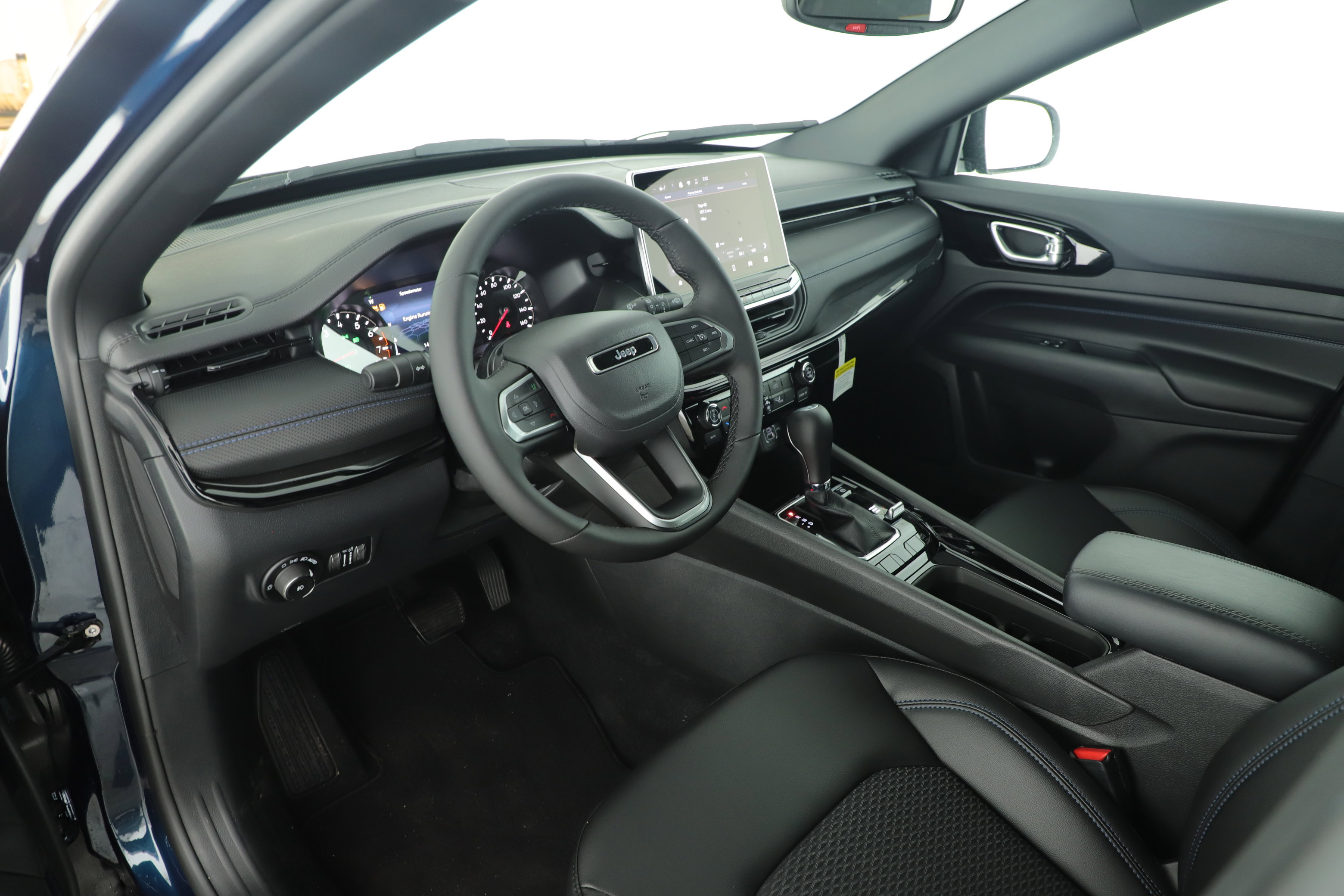 New 2026 Jeep Compass Latitude image 7