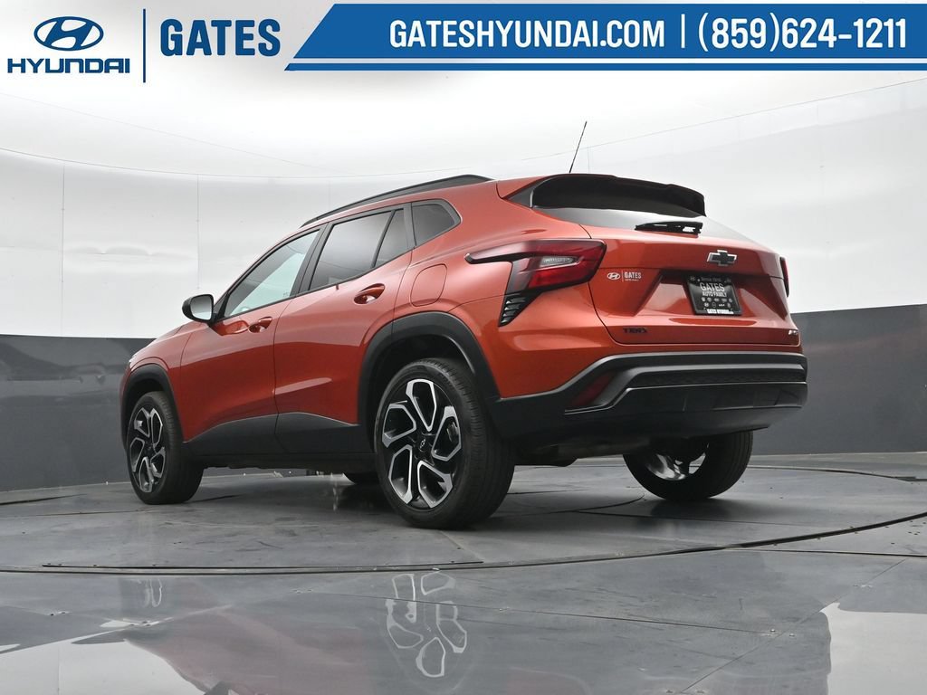 Used 2024 Chevrolet Trax RS w/ Driver Confidence Package FWD image 40